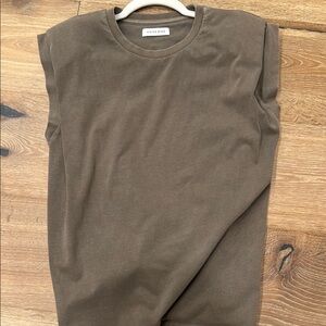 Anine Bing tanner army green top 
So cute great for the summer